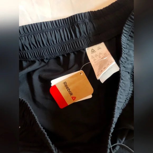 Reebok Speedwick Woman's Shorts Color Black Size 2XL NWT - Picture 10 of 12